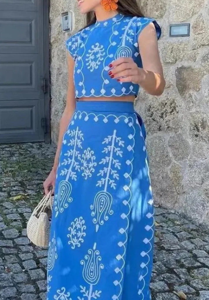 Conjunto de top y falda midi — estilo femenino y sofisticado