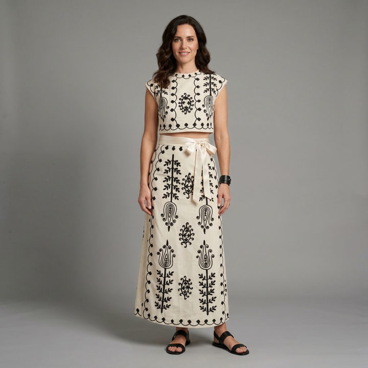 Conjunto de top y falda midi — estilo femenino y sofisticado